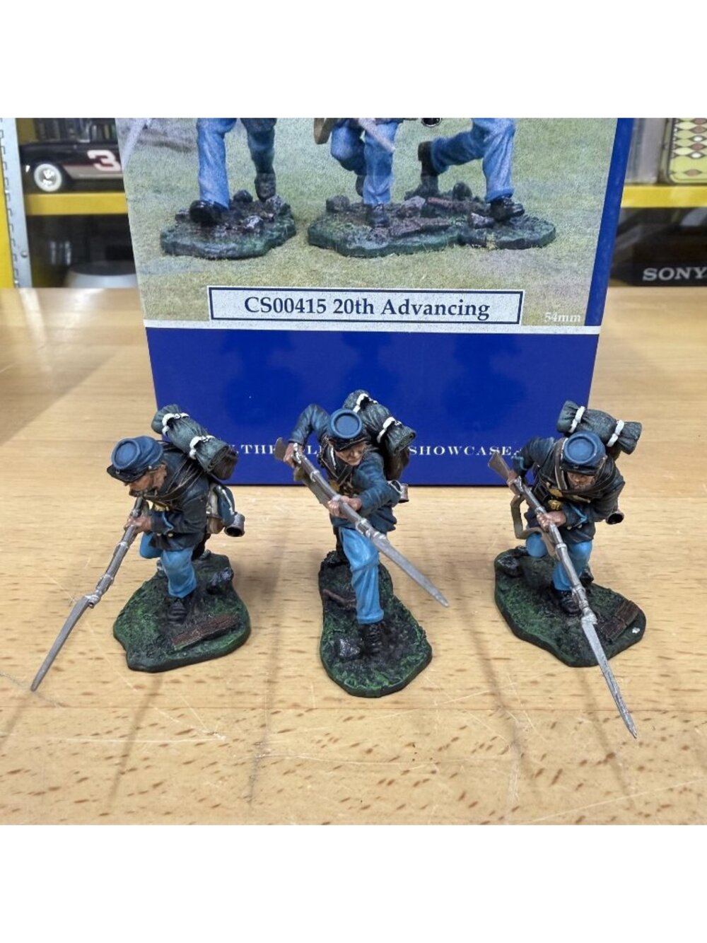 Collectors Showcase CS00415 20th Massachusetts Advancing Civil War 54mm 3pc